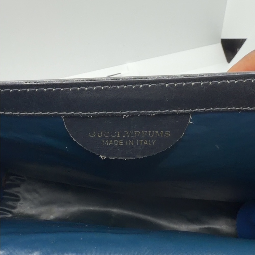 Gucci Beige and Navy Shoulder Bag - Picture 3 of 3